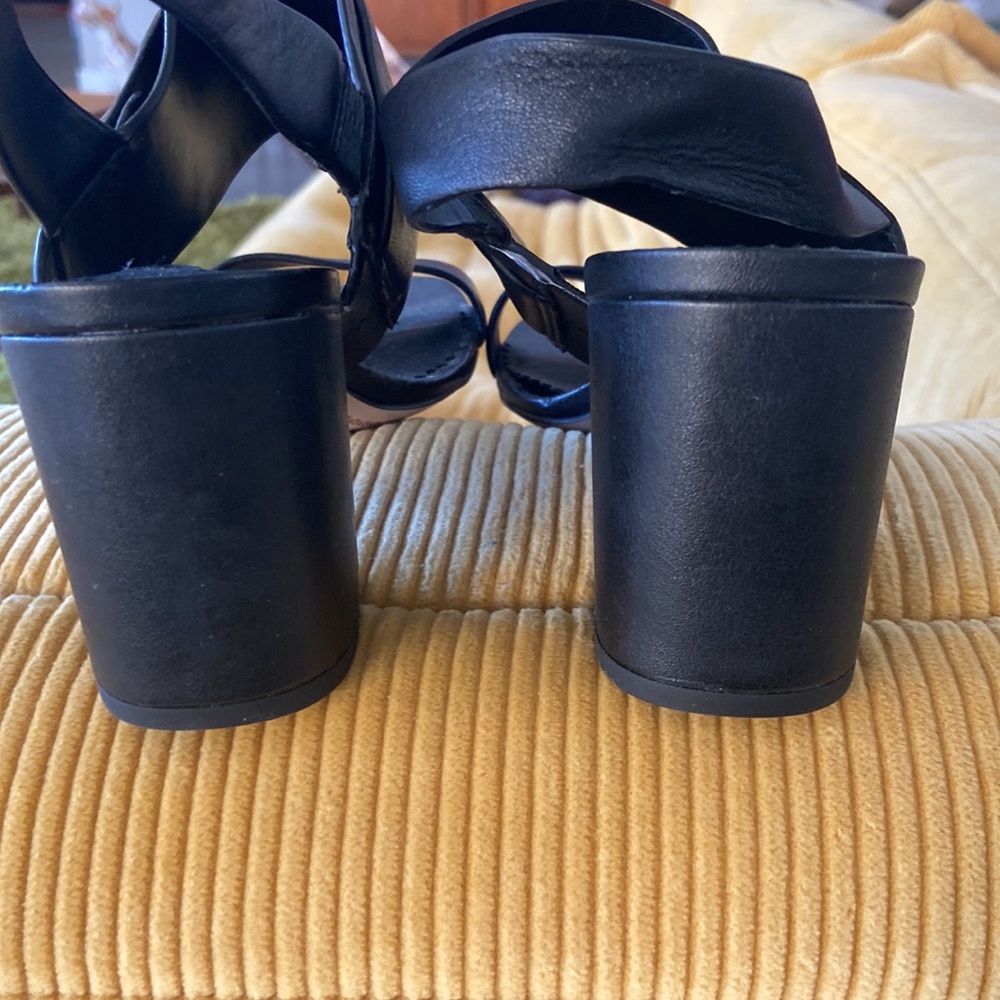 Karl Lagerfeld Shoes - Picture 4 of 5